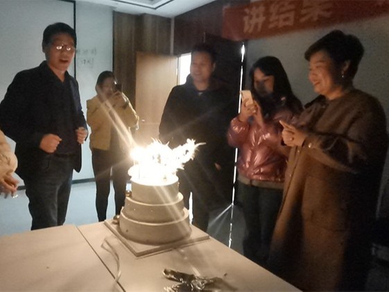 感恩有你 凝心共進(jìn)——鄭州六渡感恩節(jié)的活動(dòng)